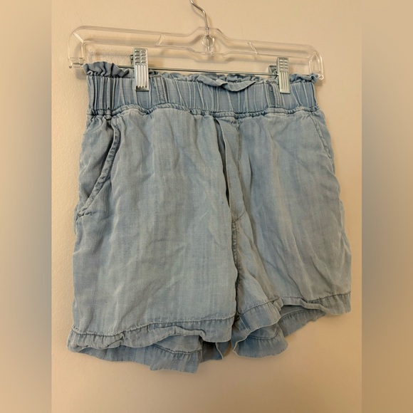 Ruffle Hem Paperbag Shorts - Picture 3 of 5